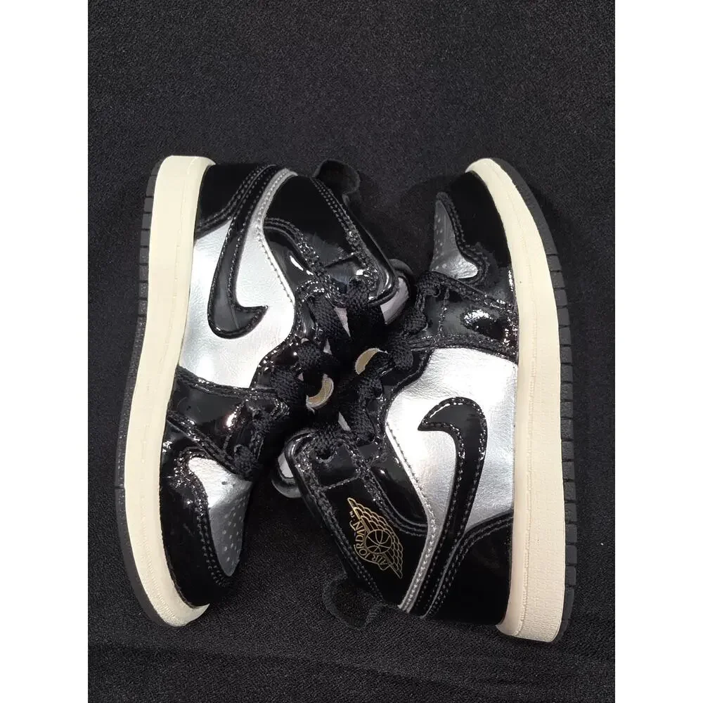 Nike Air Jordan 1 Mid Special Edition Black Metallic Silver Gold Size 11C